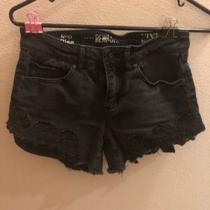 Super cute black shorts! Size 25